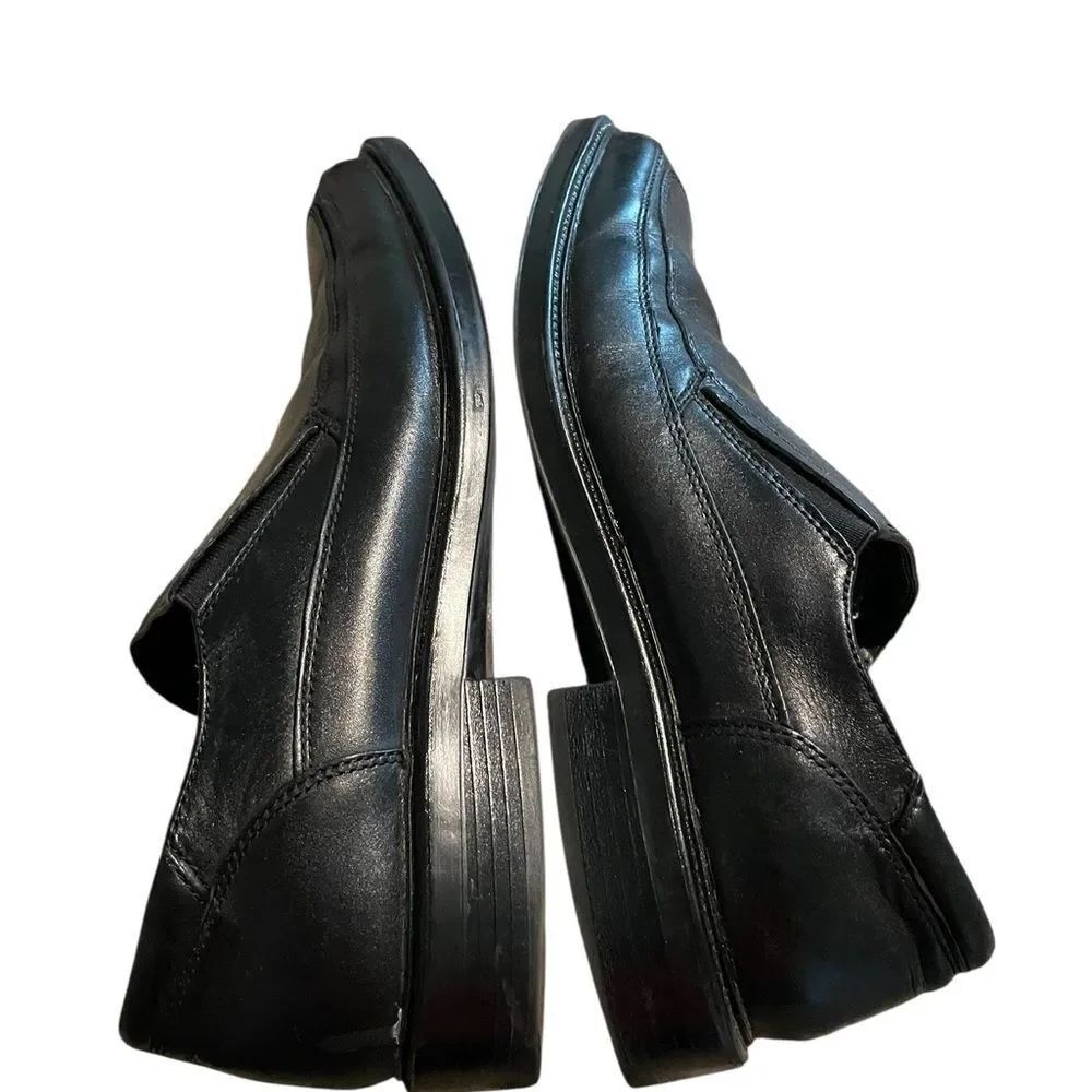 Dockers size 10M Black Leather Men's Loafers excellent condition